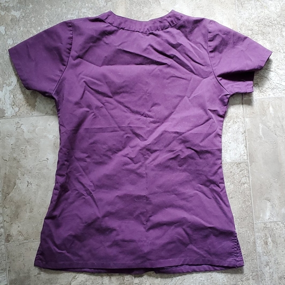 Scrub Top - Picture 2 of 2